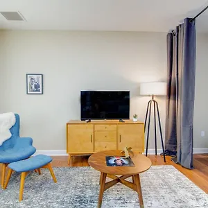  Apartment Live In A Spacious Loft A Short Walk To Beale St.!